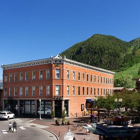 Independence Square 213, Spacious Hotel Room With 2 Queen Beds, Wet Bar, And Sitting Area Aspen Zewnętrze zdjęcie